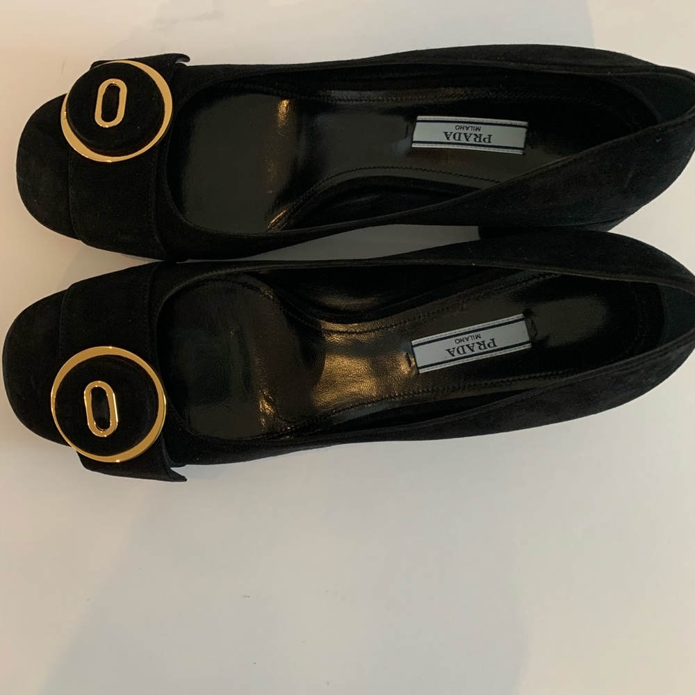Authentic Prada Button Pump - Size 40.5 - Picture 15 of 15